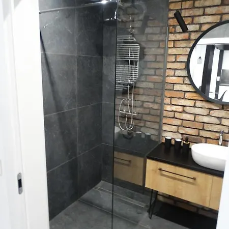 Black&white Bis - Male Garbary 8 * פוזנן