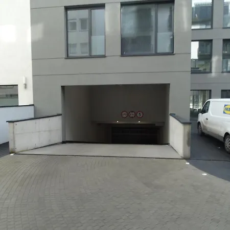 Apartament Black&white Bis - Małe Garbary 8 Poznań