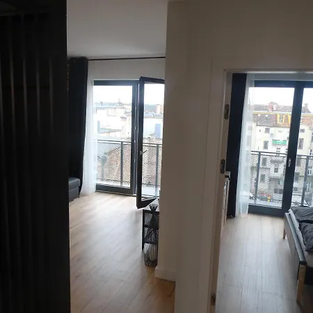 Apartament Black&white Bis - Małe Garbary 8 Poznań