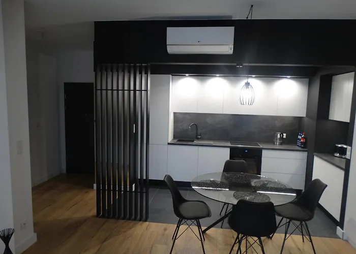 Апартаменты Black&white Bis - Male Garbary 8 Познань